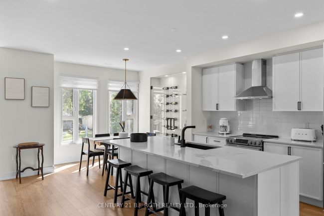 8 Bru Lor Lane, House attached with 3 bedrooms, 3 bathrooms and 1 parking in Orillia ON | Image 9