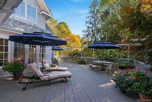 3600 Rocky Point Rd, East Marion, NY, 11939-1131 | Card Image