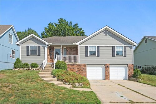 16608 51st Terrace Ct, Independence, MO, 64055-6815 | Card Image