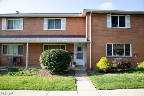 apt-19-2472 Warren Pkwy, Twinsburg, OH, 44087-1363 | Card Image