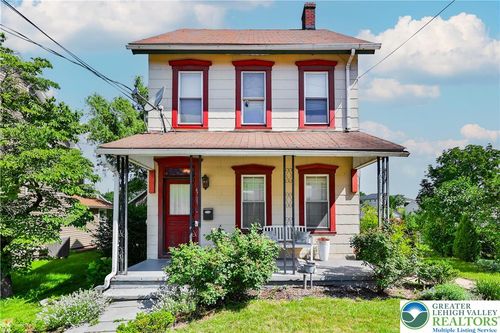 4711 Main St, Whitehall, PA, 18052-1906 | Card Image