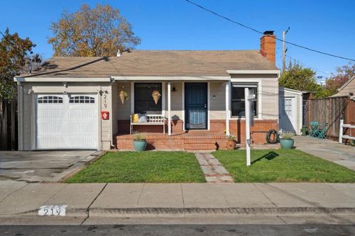 219 D St, Redwood City, CA, 94063 | Card Image