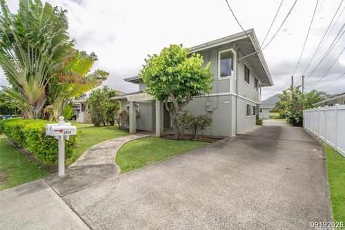 237 Kihapai St, Kailua, HI, 96734-2441 | Card Image