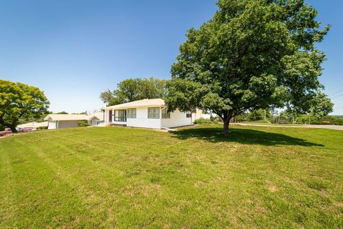 651 E 14th St, Concordia, KS, 66901-5025 | Card Image