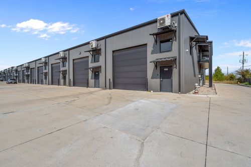 114-1400 N Las Vegas Trl, White Settlement, TX, 76108 | Card Image