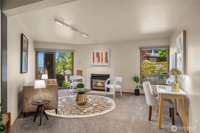 13707 Se 51 St Pl, House other with 4 bedrooms, 4 bathrooms and 2 parking in Bellevue WA | Image 24