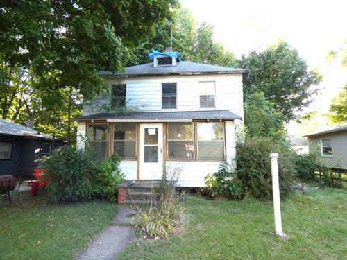 1267 Broadway, Benton Harbor, MI, 49022-5510 | Card Image