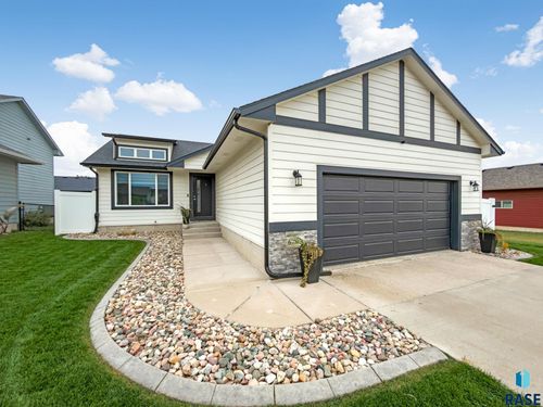6703 W 5th St Street, Sioux Falls, SD, 57107 | Card Image
