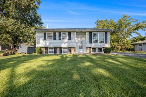 104 N Harrison St, Hebron, IN, 46341-9151 | Card Image