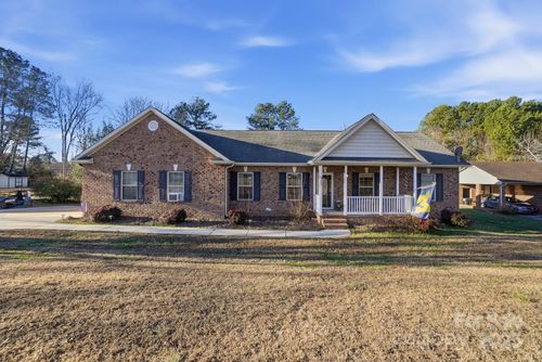 603 W Rice St, Landis, NC, 28088-1653 | Card Image