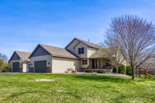 36463 Elk Ave, North Branch, MN, 55056-5579 | Card Image