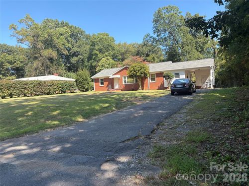 5206 Burke Dr, Charlotte, NC, 28208-2401 | Card Image