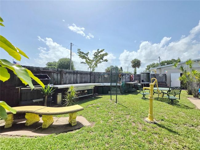 Yard | Image 39