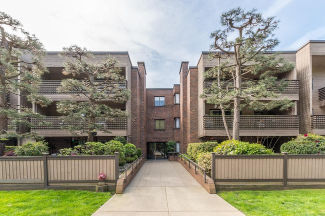 206 - 1750 W 10 Th Avenue, Condo with 2 bedrooms, 1 bathrooms and 2 parking in Vancouver BC | Image 25