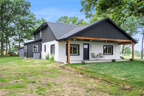 51 208th St, Holt, MO, 64048-9737 | Card Image