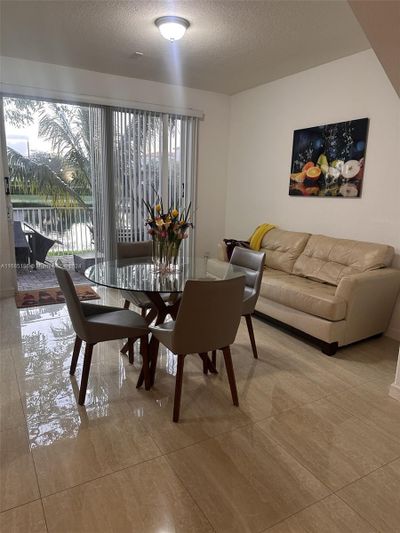 0 - 8134 Nw 108th Pl, Townhouse with 3 bedrooms, 2 bathrooms and null parking in Doral FL | Image 1