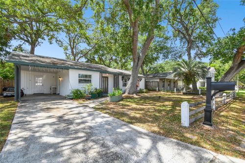 3202 W Coachman Ave, TAMPA, FL, 33611-2904 | Card Image