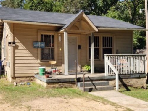 352 Spring Ave, Camden, AR, 71701-3471 | Card Image
