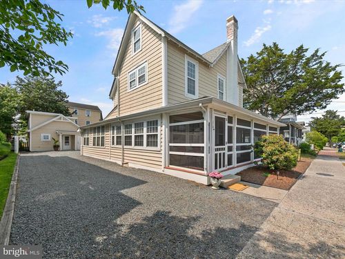 16 Delaware Ave, REHOBOTH BEACH, DE, 19971-2904 | Card Image