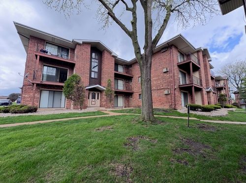 apt-3br-15741 Thomas Ln, Oak Forest, IL, 60452-5166 | Card Image