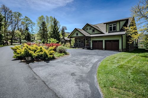 214 Pasture Lane, Banner Elk, NC, 28604 | Card Image