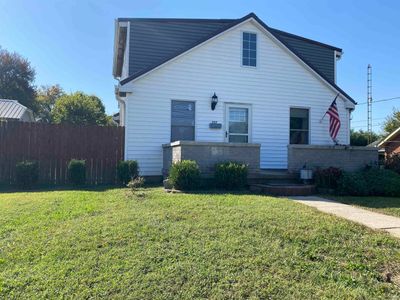 257 E Indiana Avenue, House other with 2 bedrooms, 2 bathrooms and null parking in Bloomfield IN | Image 1