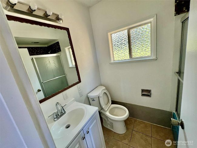 full bath | Image 10