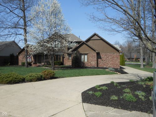 6712 Forrest Commons Blvd, Indianapolis, IN, 46227-2395 | Card Image