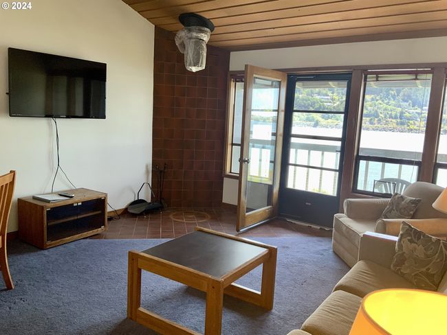 429 - 94304 Wedderburn Loop, Condo with 2 bedrooms, 1 bathrooms and 1 parking in Gold Beach OR | Image 10