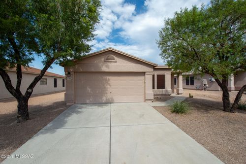 8769 E Green Branch Ln, Tucson, AZ, 85730-5767 | Card Image