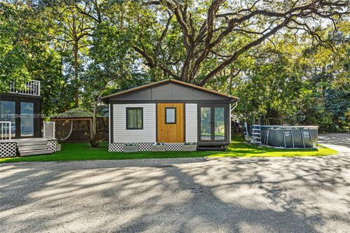 0-5511 Woodland Ln, Fort Lauderdale, FL, 33312-6249 | Card Image