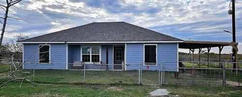 98 Dog Fish Dr, Palacios, TX, 77465-7272 | Card Image