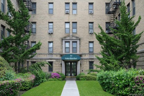 2m-43 Calton Rd, New Rochelle, NY, 10804-4038 | Card Image