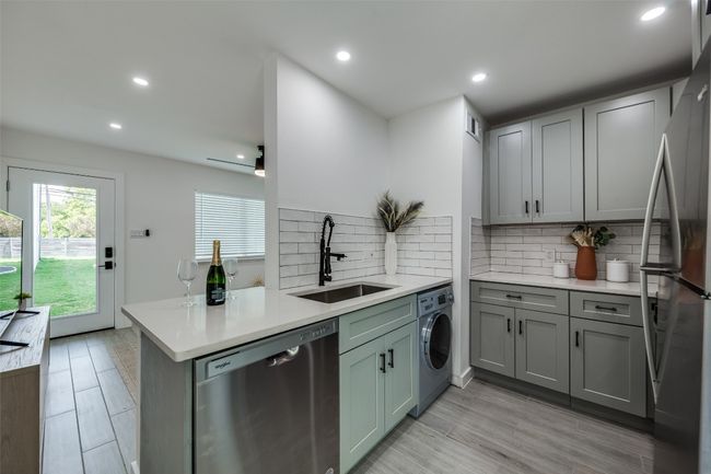 APT-105 - 1200 E 52 Nd St, Condo with 1 bedrooms, 1 bathrooms and 1 parking in Austin TX | Image 9