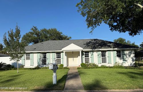 350 Southern Cir, Gulfport, MS, 39507-1507 | Card Image