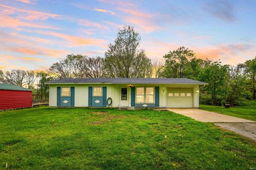 190 River Rd, Ligonier, IN, 46767-9111 | Card Image