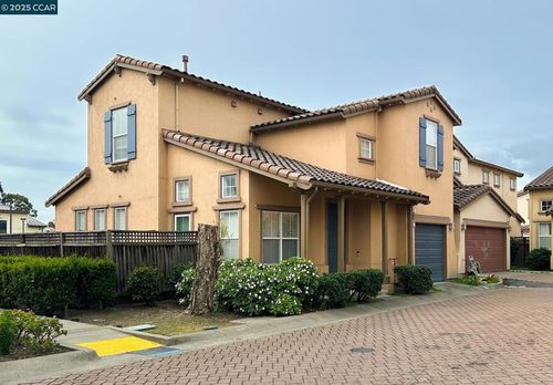 121 San Pedro St, San Pablo, CA, 94806-5035 | Card Image
