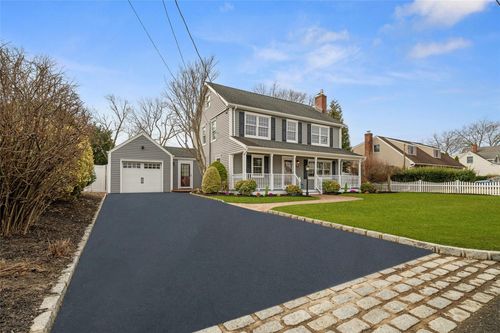 316 George St, West Islip, NY, 11795-3806 | Card Image