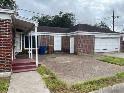 5314 Avenue C, House other with 4 bedrooms, 2 bathrooms and 4 parking in Corpus Christi TX | Image 2