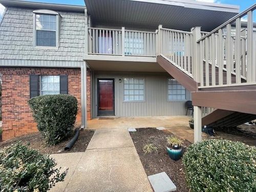 3826 Country Club Rd, Winston Salem, NC, 27104-2962 | Card Image