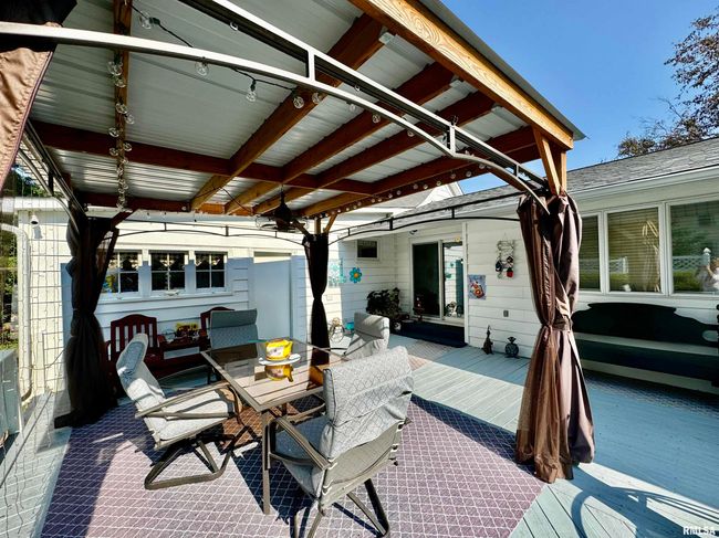 412 Ne 3 Rd Ave, House other with 3 bedrooms, 2 bathrooms and null parking in Aledo IL | Image 6
