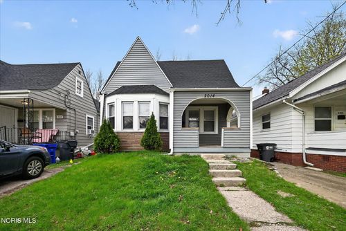 2014 Barrows St, Toledo, OH, 43613-4504 | Card Image