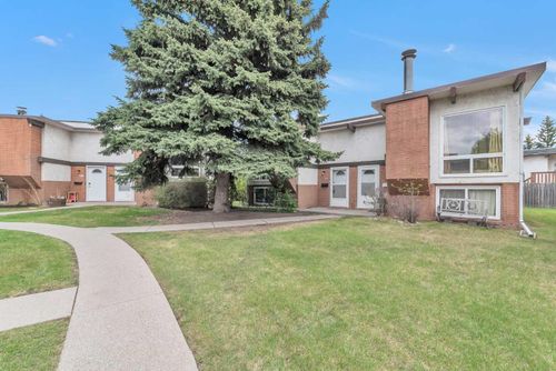 114 Pinemont Bay Ne, Calgary, AB, T1Y2V7 | Card Image
