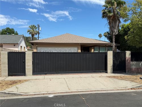 7112 Teesdale Ave, North Hollywood, CA, 91605-5355 | Card Image