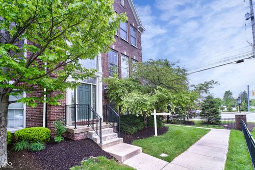 8611 Meridian St, Indianapolis, IN, 46260-5302 | Card Image