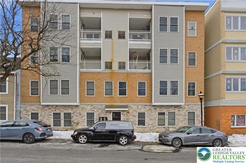 c2-623 Walnut Ave, EASTON, PA, 18042-4439 | Card Image