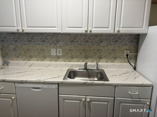 250 Mill St, Greenwich, CT, 06830-5826 | Card Image