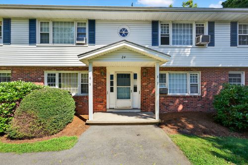 apt-5-24 College St, Clinton, CT, 06413-2718 | Card Image