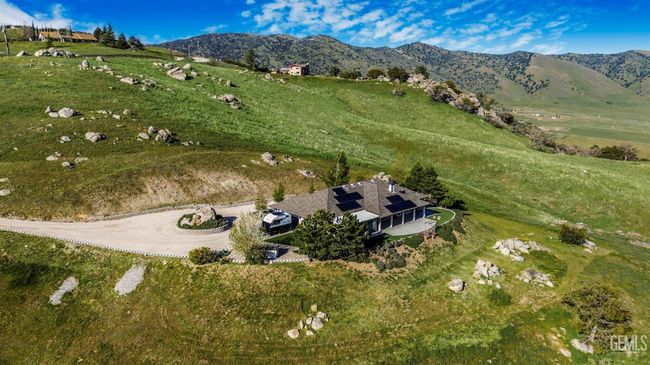 26700 Skyline Dr, House other with 3 bedrooms, 3 bathrooms and null parking in Tehachapi CA | Image 5