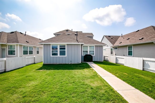 283 Fabion St, House other with 3 bedrooms, 3 bathrooms and 2 parking in Kyle TX | Image 20